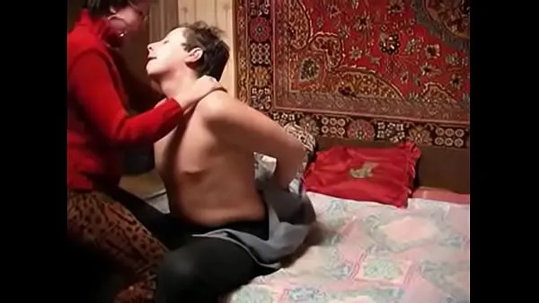 Ống Russian mature and boy having some fun alone clip mới