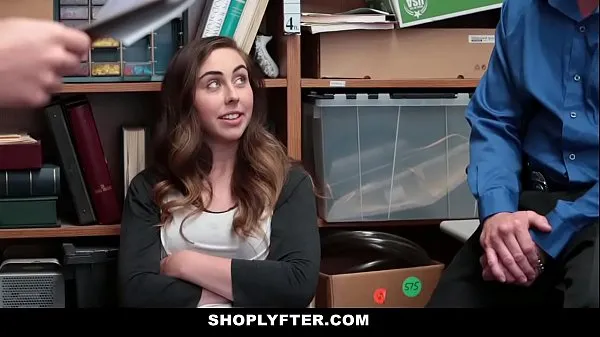 Friss Shoplyfter - Naughty Teen (Lexi Lovell) Takes Two Cocks klipcső