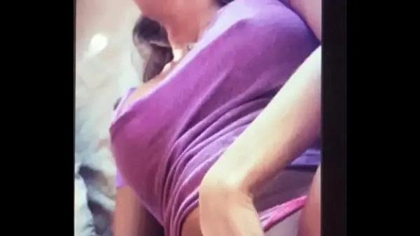 مقاطع What is her name?!!!! Sexy milf with purple panties please tell me her name جديدة من أنبوب