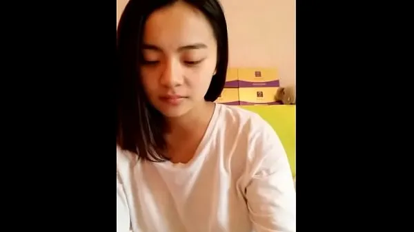 Tuoreet Young Asian teen showing her smooth body leikkeet putki
