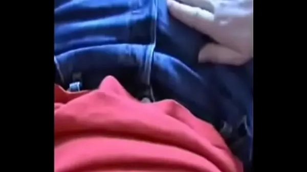 Tube de Branlette avec du sperme prématuré dans un pantalon clips frais