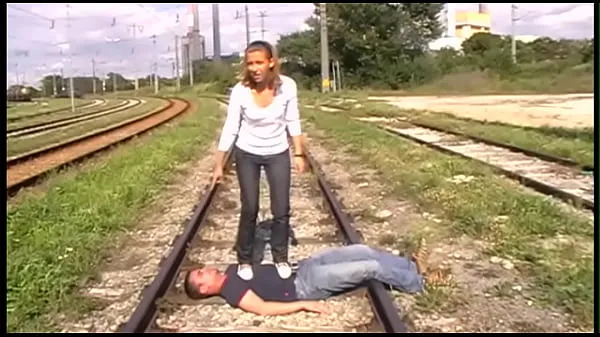 مقاطع Outdoor Trampling جديدة من أنبوب