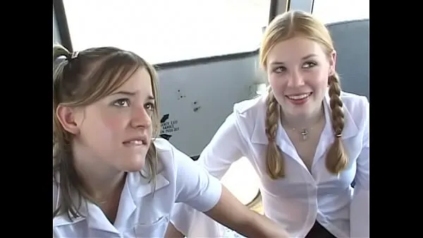 Yeni In The Schoolbus-2 cute blow and fuck . HD klip Tube