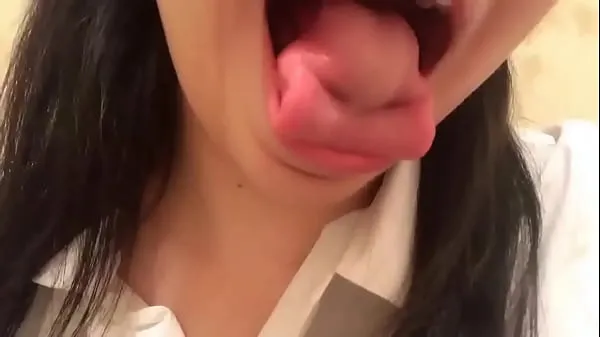 新鲜showing her sexy mouth夹子管