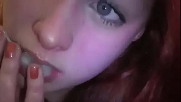 新鲜Married redhead playing with cum in her mouth夹子管