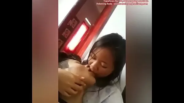 Friss Indonesian Teen Kiss klipcső