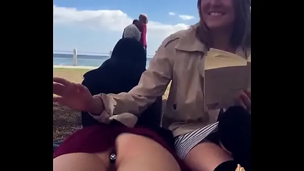 Tabung klip On the beach segar