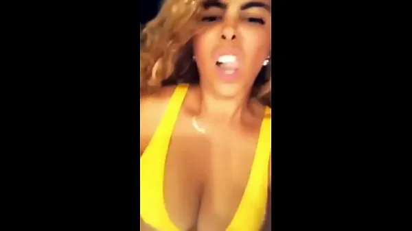 Fresh Arab girl looking for a cock on SNAP clips Tube