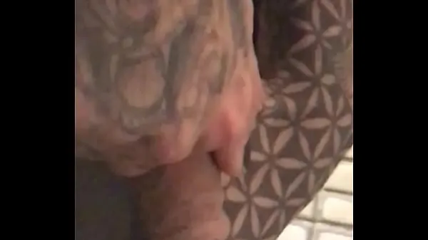 مقاطع Tatuado Roludo gostoso جديدة من أنبوب