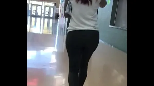 Tabung klip Thicc candid teacher walking around school segar