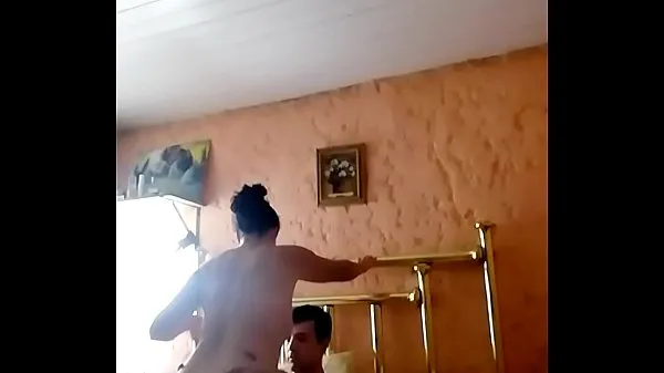 Nuevos Ro y Lu. Video casero, chico joven lo traísona los nervios y termina antes de lo deceado. Y mi mujer implacable como siempre clips de tubo