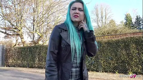 Φρέσκο ​​σωλήνα GERMAN SCOUT - GREEN HAIR GIRL TALK TO FUCK FOR CASH AT REAL PICK UP CASTING κλιπ