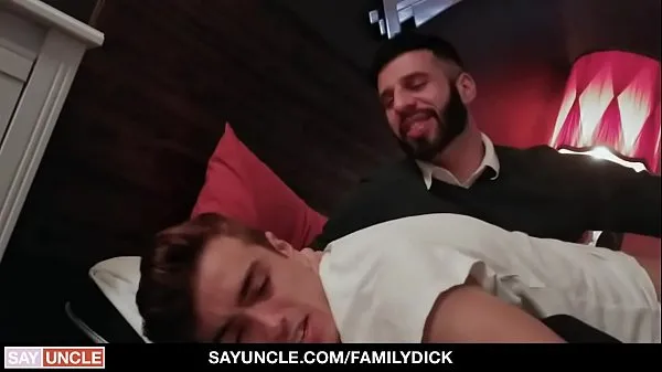 Φρέσκο ​​σωλήνα FamilyDick - Horny Stepdad Rawdogs Sean Peek κλιπ