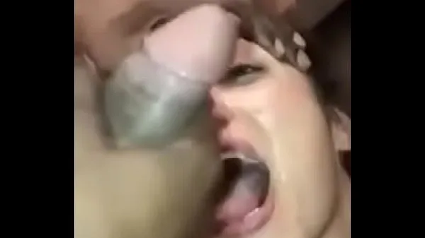 新鲜Cuckold wife swallowing a lot of夹子管