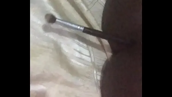 新鮮な Black ass tranny fucks make up brush 個のクリップ チューブ