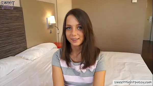 Yeni Teen Babe First Anal Adventure Goes Really Rough klip Tube