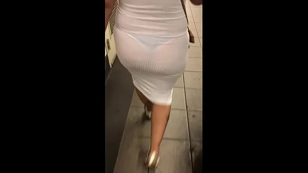 Φρέσκο ​​σωλήνα Wife in see through white dress walking around for everyone to see κλιπ