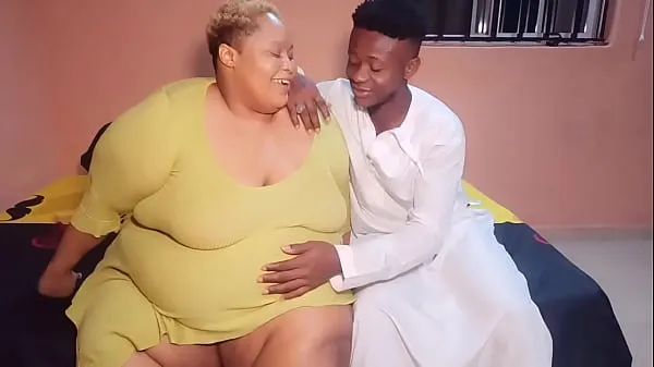 Fresh AfricanChikito Fat Juicy Pussy opens up like a GEYSER clips Tube