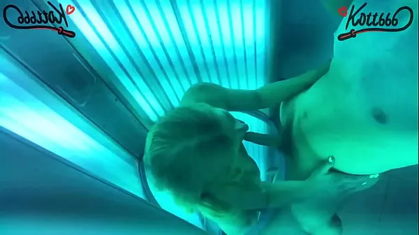 Friske Hot Sex and Blowjob in the Solarium of Public SPA. Almost Caught klip Tube