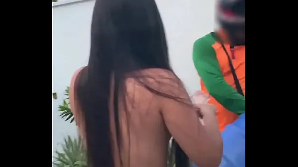 Tubo de Naughty wife received the water delivery boy totally naked at her door Pipa Beach (RN) Luana Kazaki clipes novos