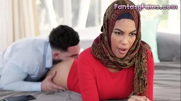 Fresh Fucking Muslim Converted Stepsister With Her Hijab On - Maya Farrell, Peter Green - Family Strokes clips Tube