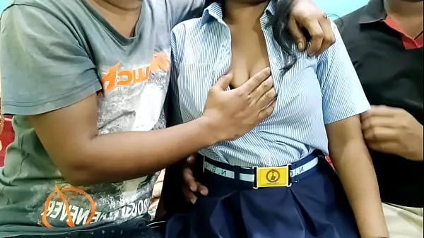 Ống जबरदस्ती करके दो लड़कों ने कॉलेज गर्ल को चोदा|हिंदी क्लियर वाइस clip mới
