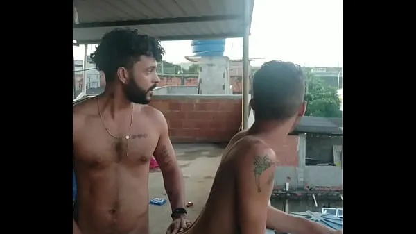 Tubo de Eu e meu vizinho transando no terraço clipes novos