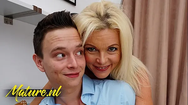 Friske An Evening With His Stepmom Gets Hotter By The Minute klip Tube