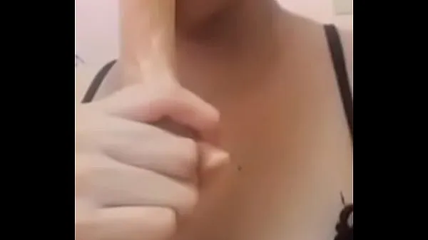 Tubo de Minha amiga me manda um vídeo praticando seu boquete delicioso clipes novos