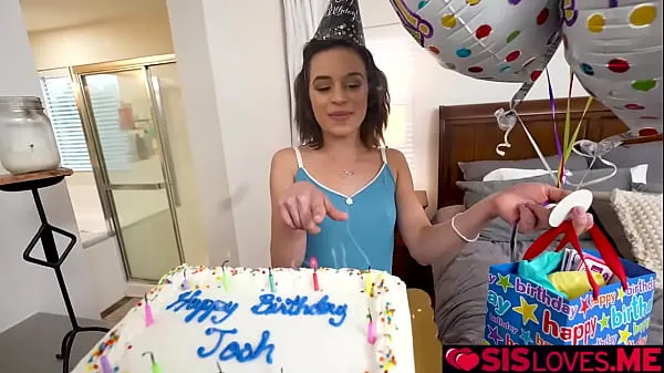 Tabung klip Joshua Lewis celebrates birthday with Aria Valencia's delicious pussy segar