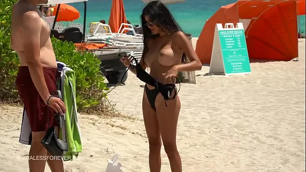Tuoreet Huge boob hotwife at the beach leikkeet putki