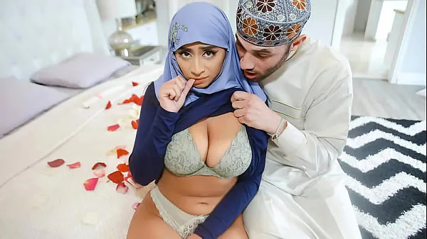 新鲜Arab Husband Trying to Impregnate His Hijab Wife - HijabLust夹子管