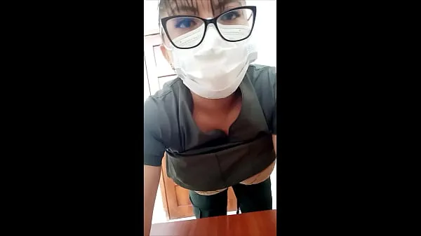 video of the moment!! female doctor starts in new porn videos of her in the hospital office!! real homemade porn of the shameless woman, no matter how much she wants to dedicate herself to dentistry, she always ends up doing homemade porn in her free time Klip Tiub baru