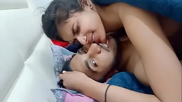 Fresh Desi Indian cute girl sex and kissing in morning when alone at home clips Tube