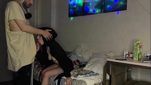 Homemade threesome - a girl seduced a couple of gays and invited them to fuck - 1.143 Klip Tiub baru