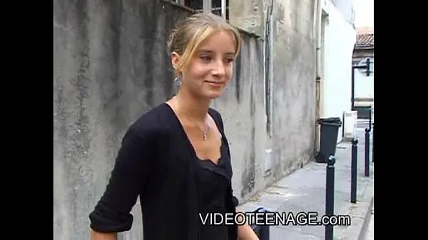Färska 18 years old blonde teen first casting klipp Tube